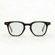 Edison – Clear Glasses · No Color Distortion