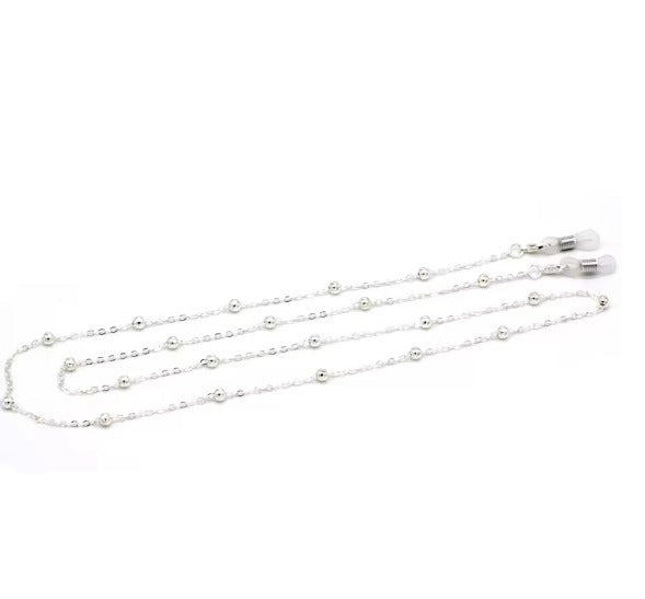 Polished Chain – Elegant Eyewear Accessory